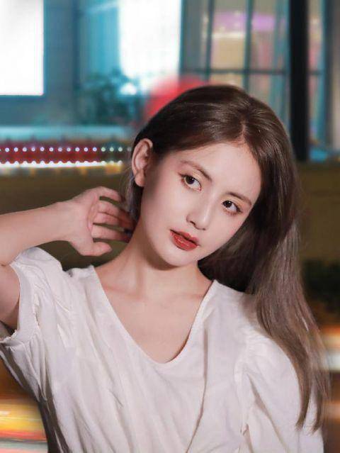 王思聪带女生现身楼盘看房什么情况 原来真相是这样