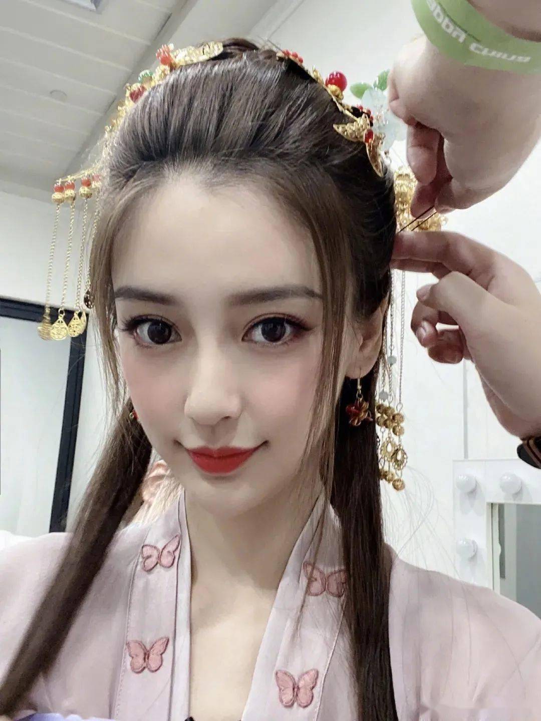 自带|比Angelababy哭戏更应该上热搜的，是她自带柔焦滤镜的无瑕妆感！