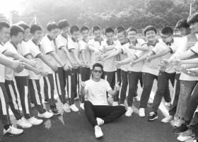 冯宙强|体育老师把“学渣班”带成了第一