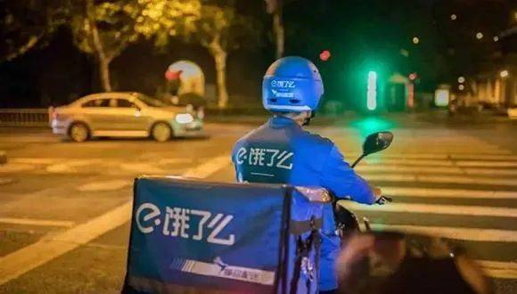 生命|谁在让外卖小哥“与生命赛跑”？