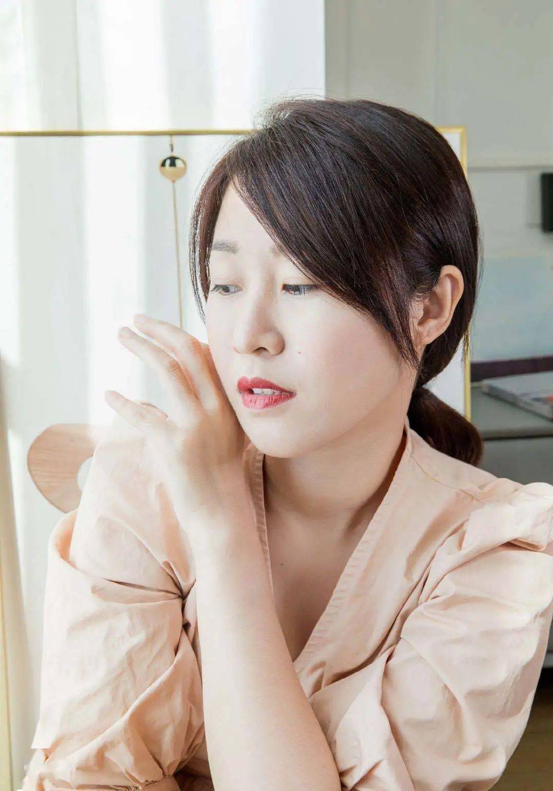 颈部|美人手札|颈部时尚搭配原来内藏玄机!魅力提升原来全靠它!