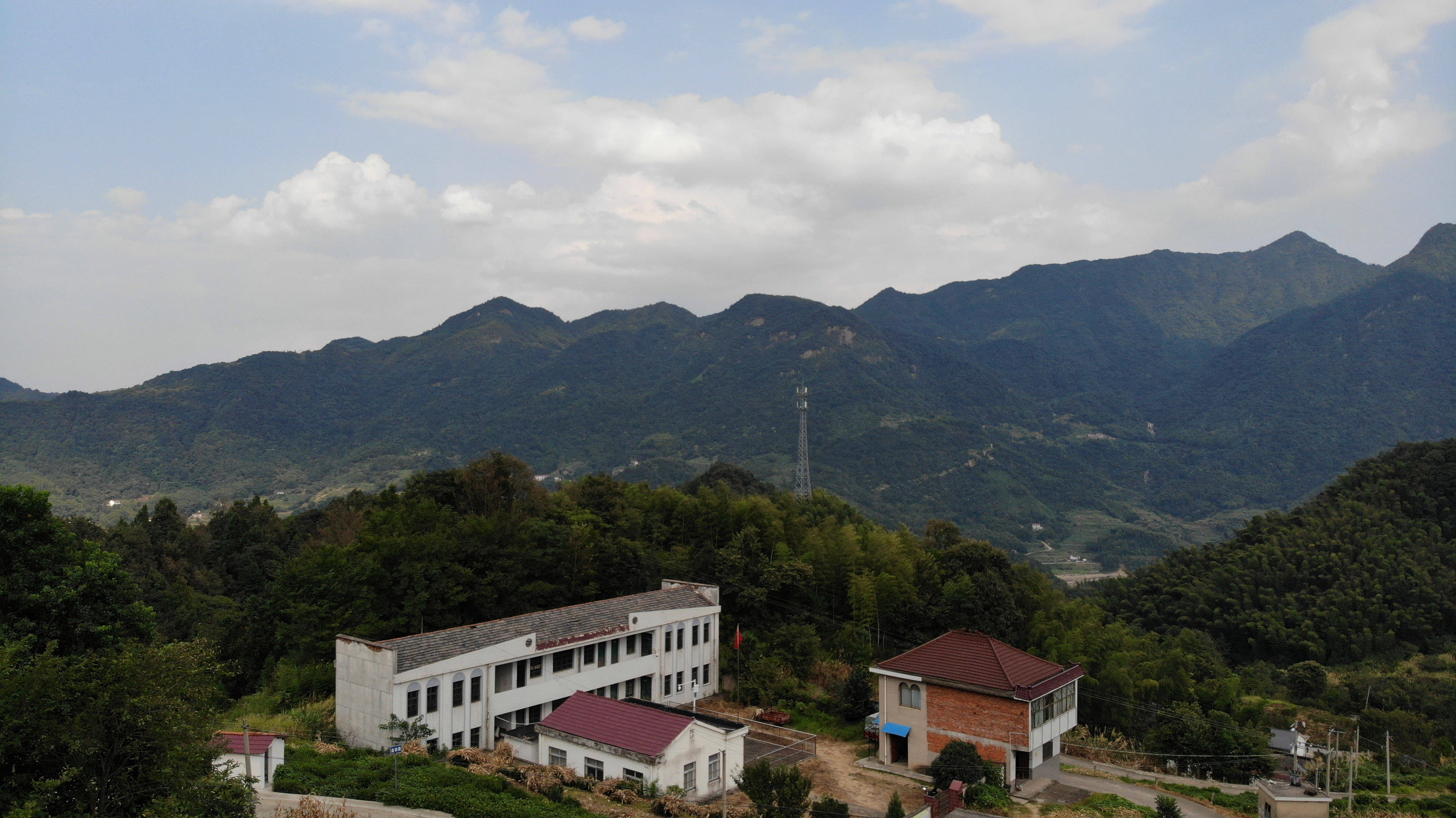 9月7日|一个老师两个娃：大山深处的坚守