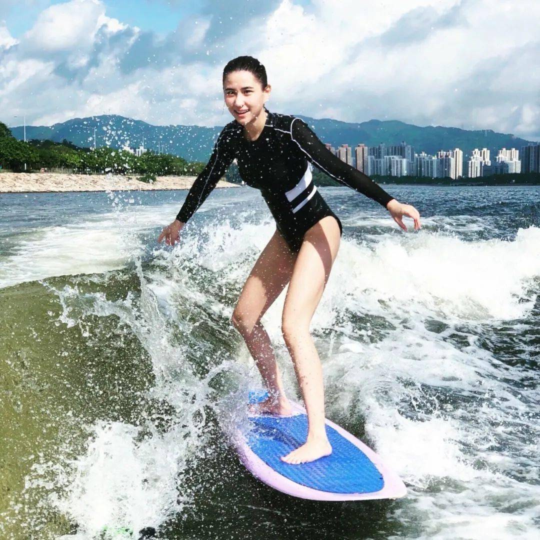 窦骁|赌王千金何超莲和窦骁要修成正果了？她可能是最“接地气”的大小姐了！