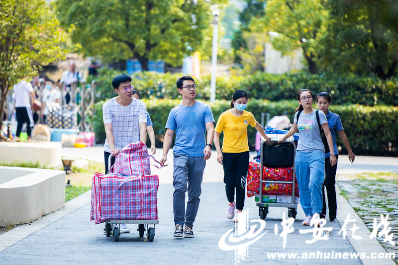 先研院|中国科大近1400名新生入驻先研院