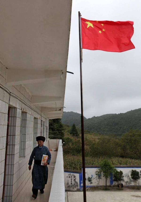 杨朝俊|杨朝俊：36载坚守大山育桃李