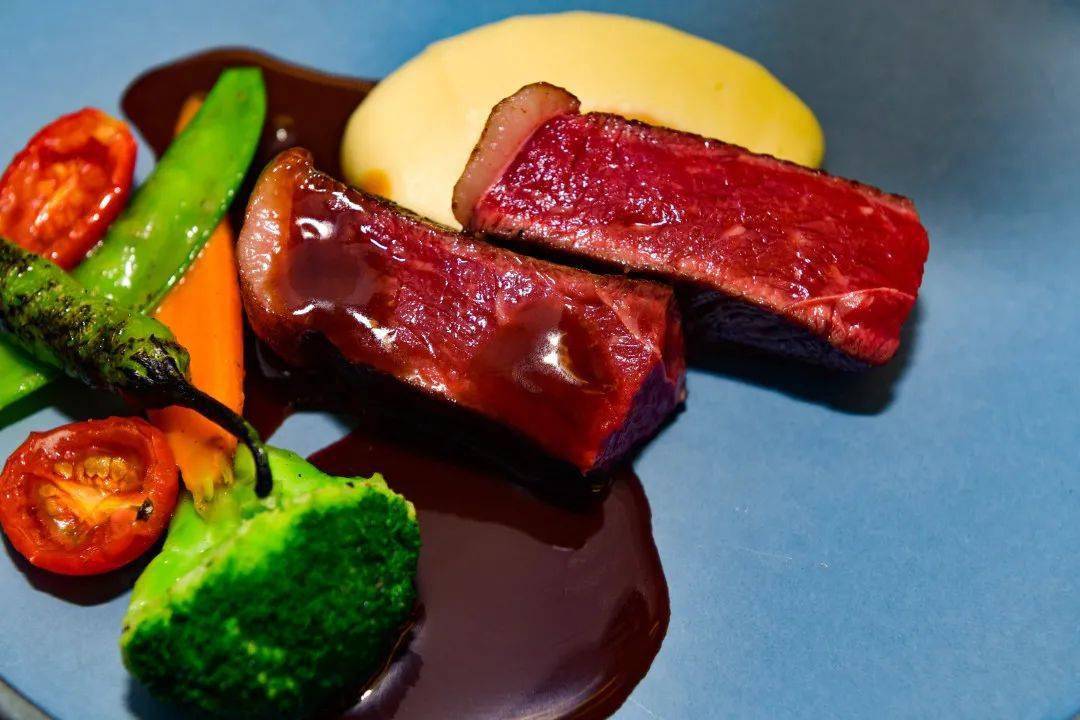 Bistro|【Alan’s Bistro】外滩｜浪漫法式餐厅！258元双人套餐！曾两度获评黑珍珠餐厅！进口食材！优质服务！闹中取静的舒适环境