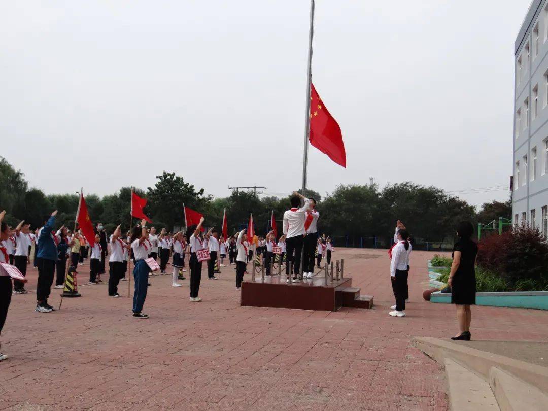 【校园风采】少年正当时 莫负好时光—新北小学举行新学期升旗仪式