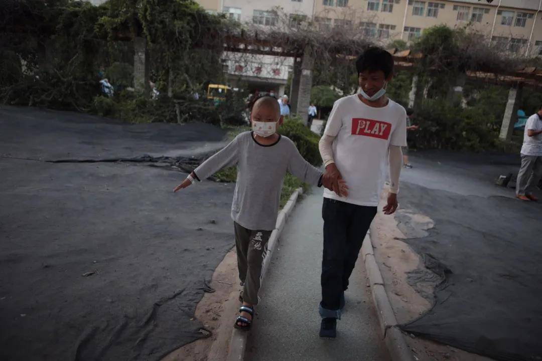 9月4日|儿子多一份救命钱一拍 | 和时间赛跑的骑手父亲：多送一份餐