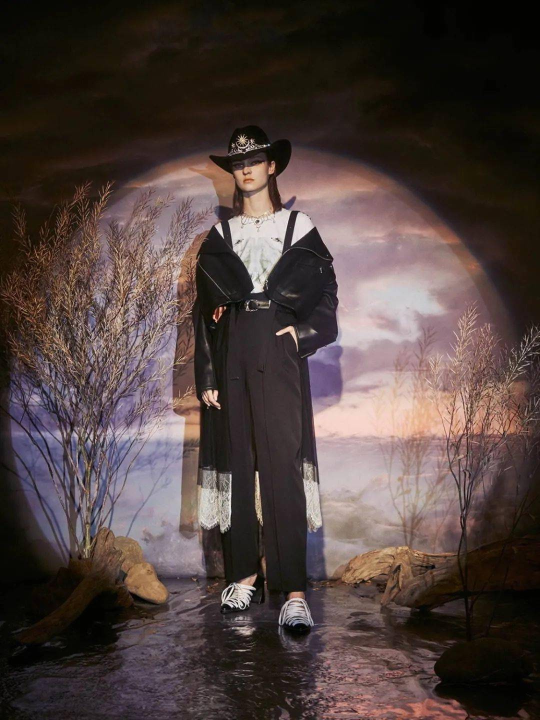 Pose|做过DJ、搞过造型！Pameo Pose用「天鹅湖」延伸复古美学