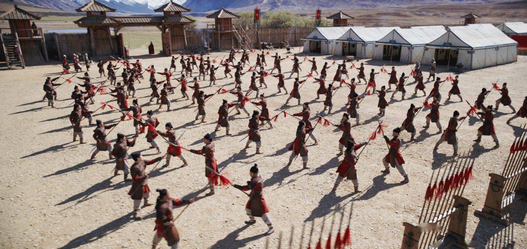 电影|别骂了，《花木兰》难道不好看吗？