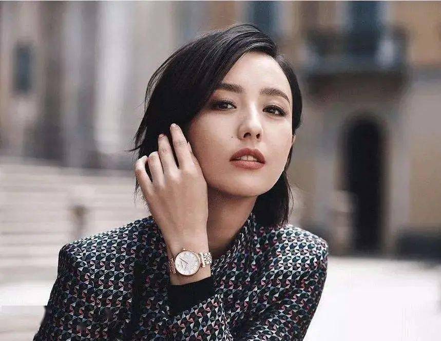 满天星|好物┃明星都在戴的阿玛尼满天星，官网3990我们不到三折，专柜气到关门！