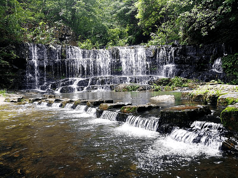 横县九龙瀑布群国家森林公园 南宁日报莫岚远 摄探索更多美景,解锁