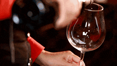 后劲|却后劲很大？【适量饮酒 快乐生活】为什么都说喝葡萄酒不易醉