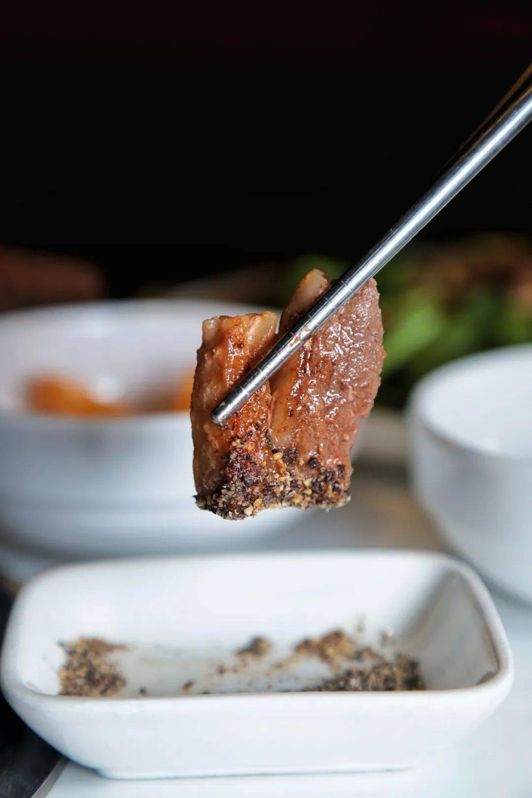 入口|人均30+吃烤肉!天河城这家260 ㎡的韩式石板烤肉来了!安格斯西冷牛排、厚切五花肉、蟹肉、风干肠…性价比真是绝了!