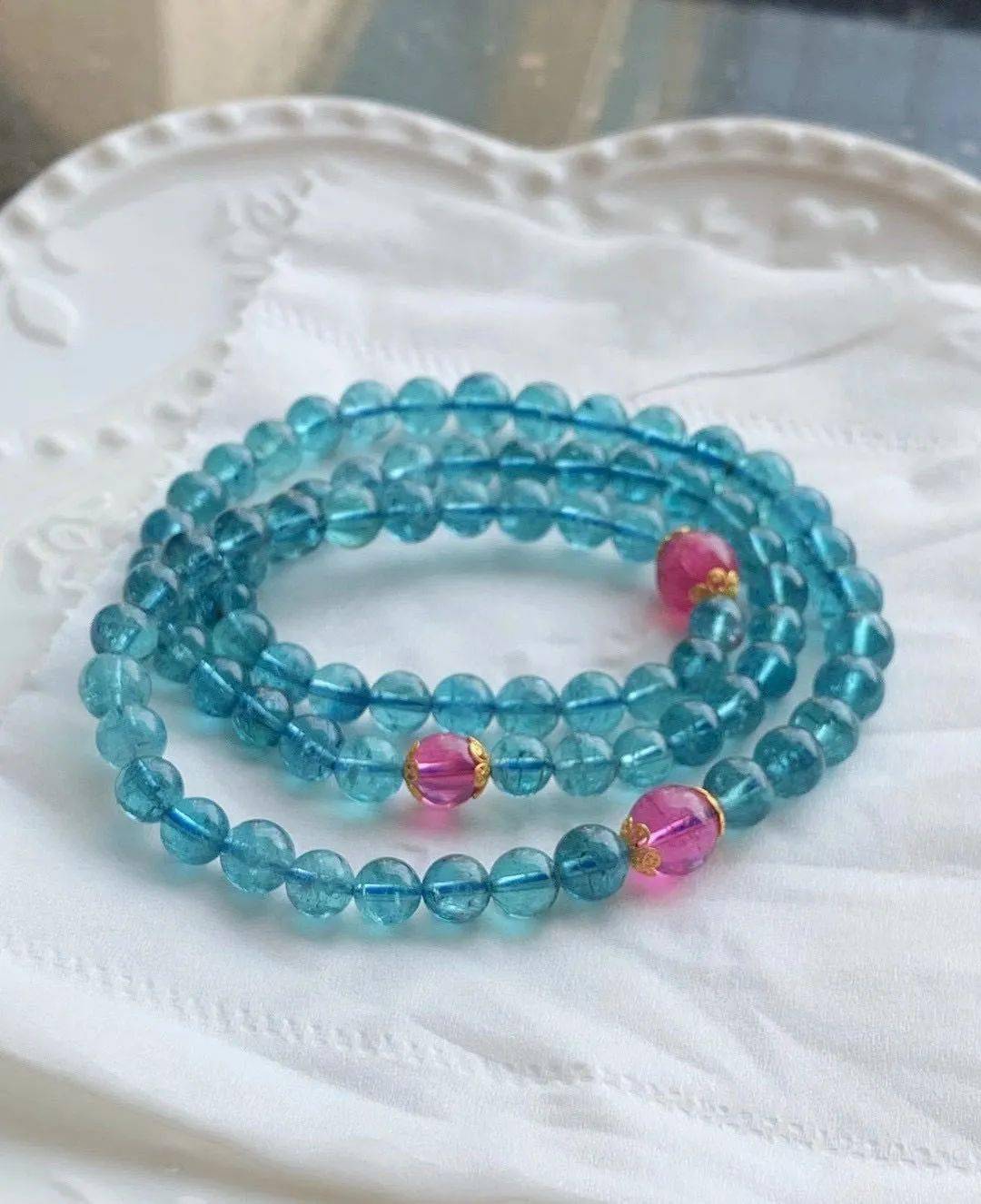 区别|女人戴珠宝和戴黄金首饰有什么区别？