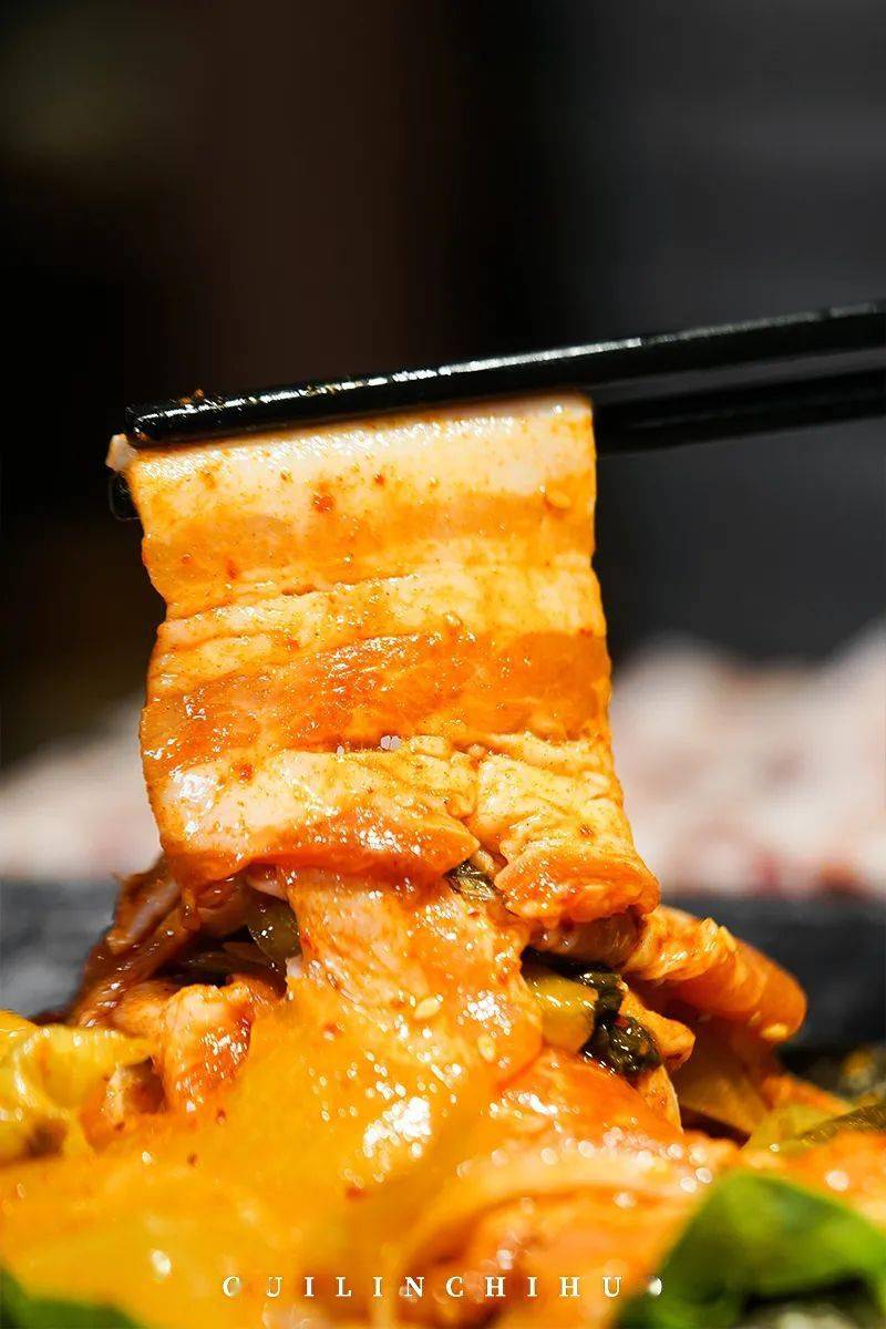 店里|在教室里吃烤肉！6.8折还送肉送饮料！