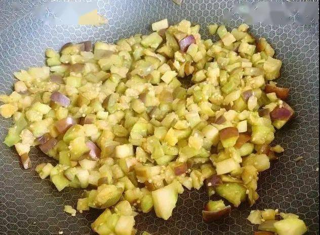 学做饭的小白 c892649f74f94b98858d7950c411e140.jpeg