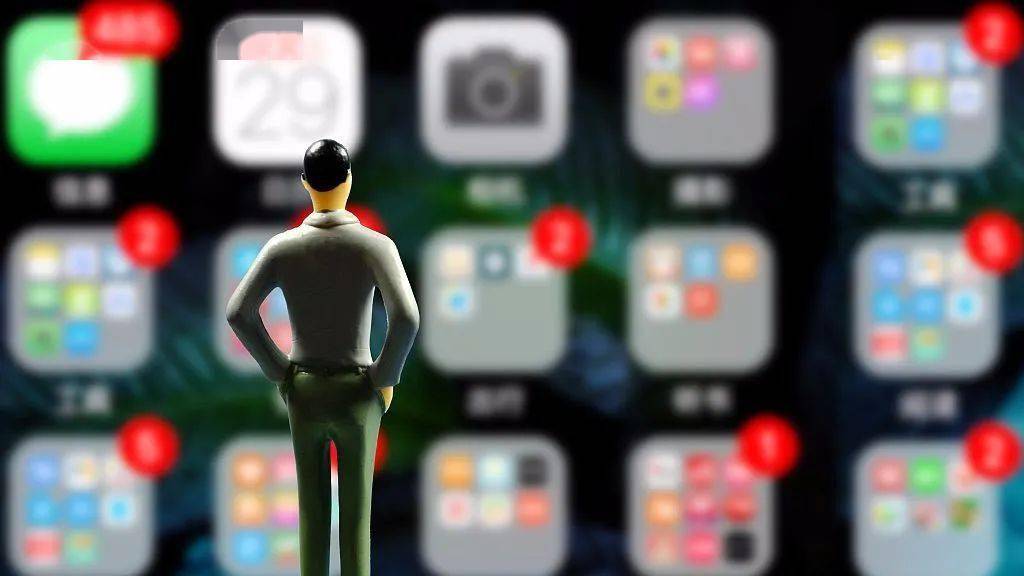 导航|目的地“黄泉路”，手机导航如何避免“挖坑” | 新京报快评