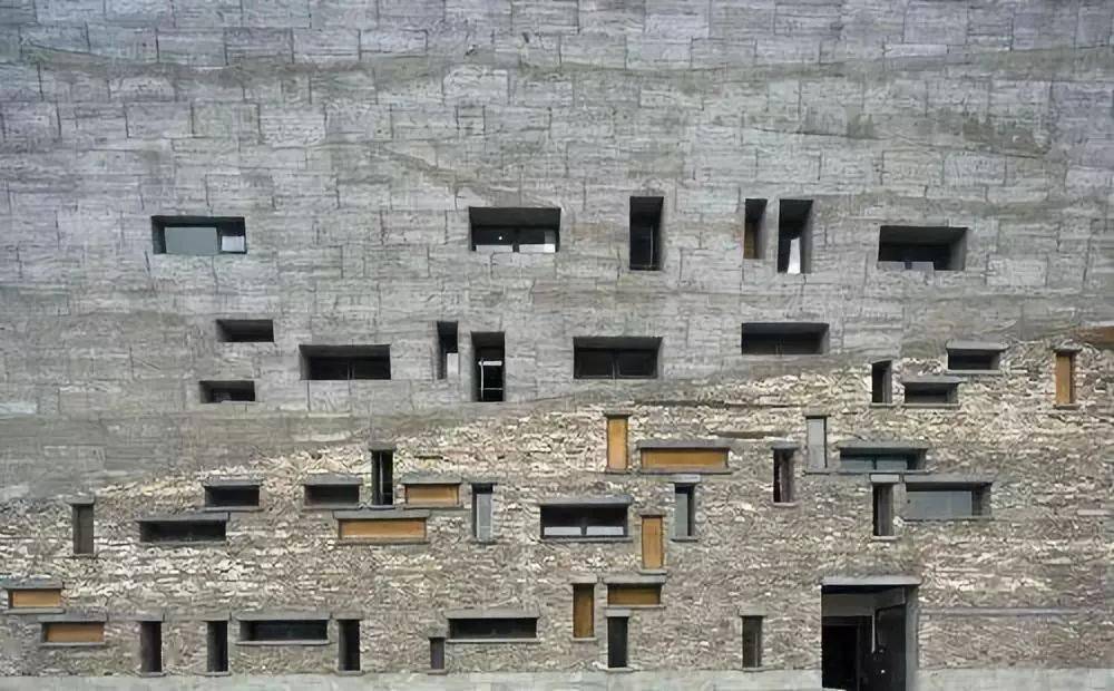 中国美院教授的设计被群嘲太丑建筑界狂人王澍我只是个造房子的zt