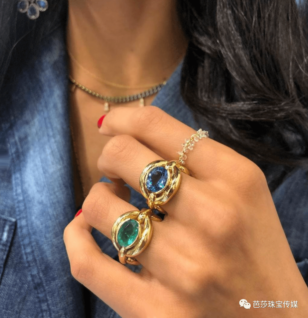 宝石|看完宋妍霏的小红书，就想马上去扒她的首饰盒！