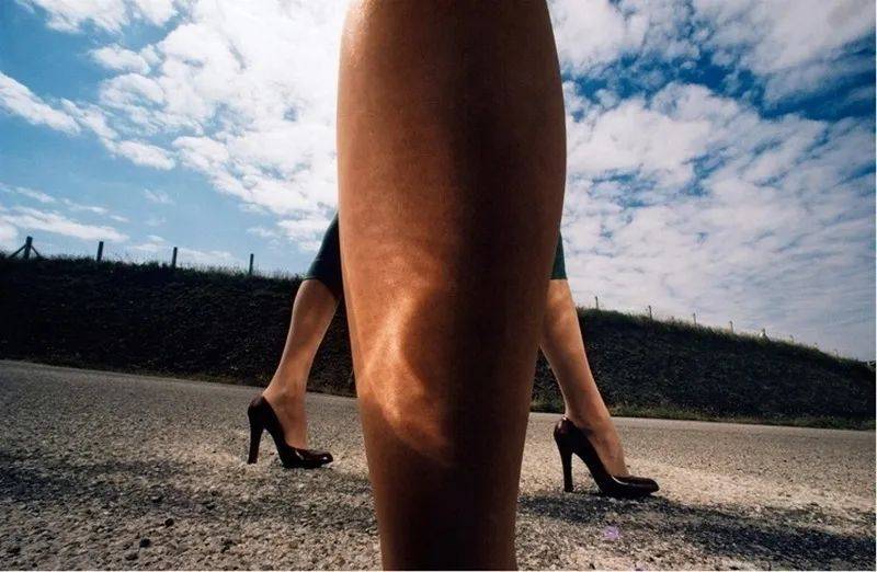 高跟鞋|100张大师镜头下危险迷人的高跟鞋