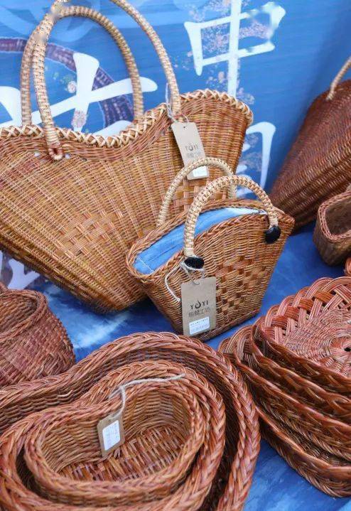 gdp包括市民生活消费吗_美好生活(3)