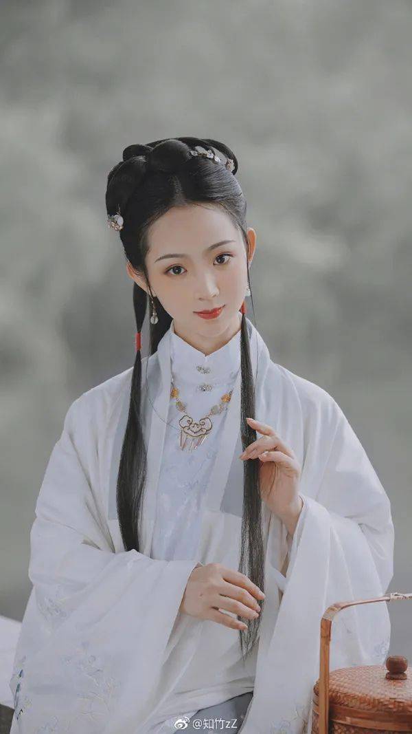 作品|美出天际风格多样，知竹、姬小妖、阿昊?，谁是2020抖音上最受欢迎的汉服摄影师！