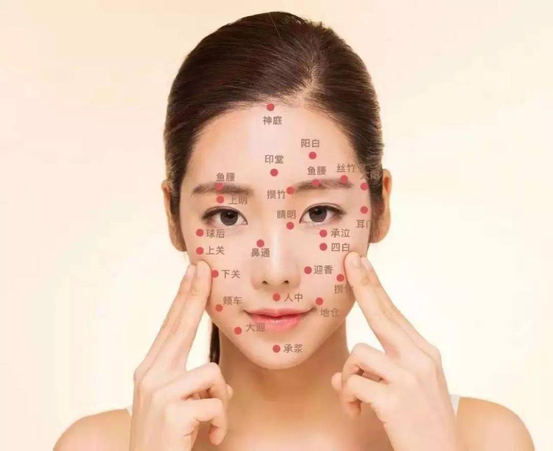 鲜肉|49岁闫妮“换脸”后爆红,还和当红小鲜肉谈起了恋爱,网友:全是装的!