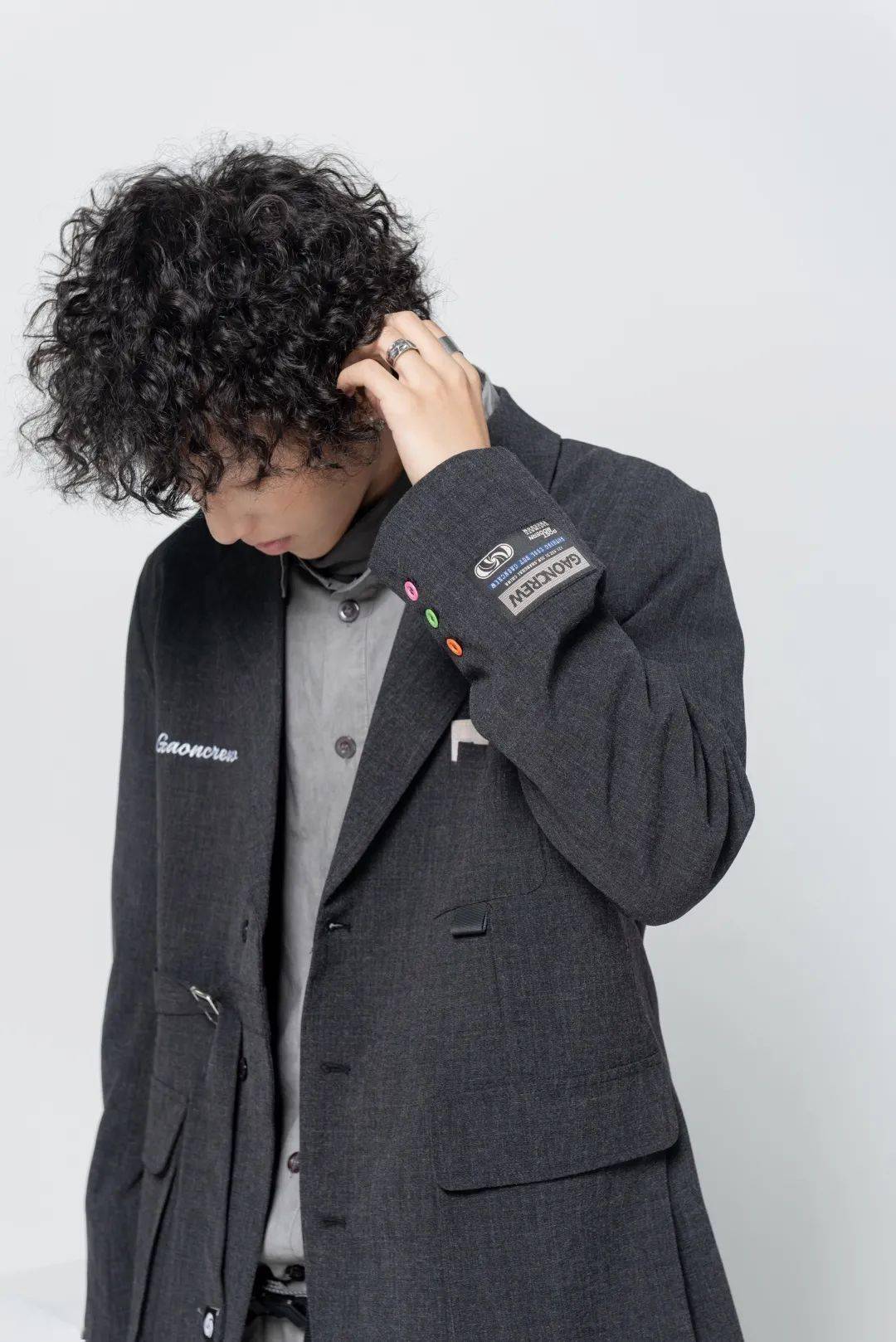 蓝人|蓝人装|穿上「费德勒的跑鞋」后,我只想惊呼一句:太嗯了!