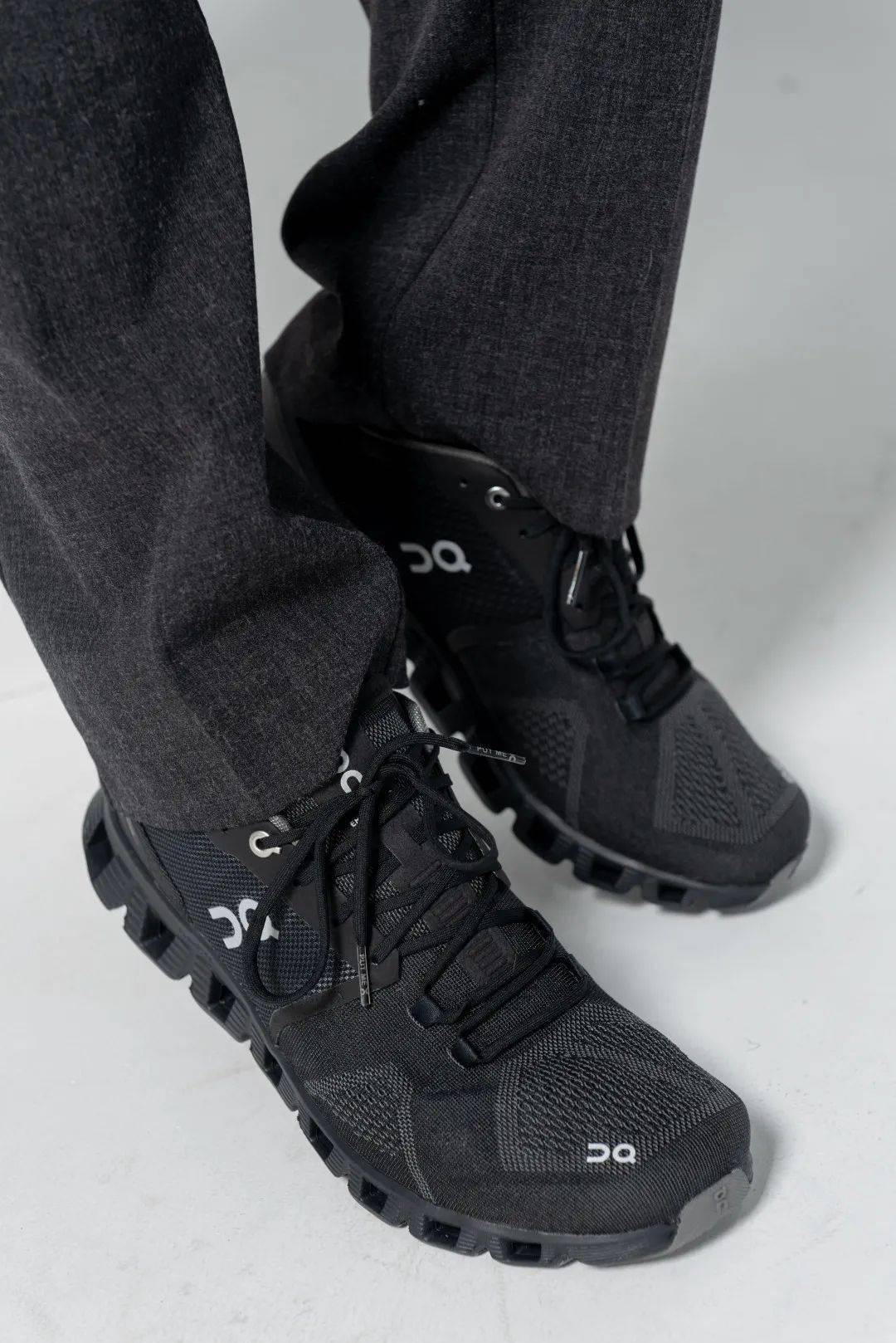 蓝人|蓝人装|穿上「费德勒的跑鞋」后,我只想惊呼一句:太嗯了!