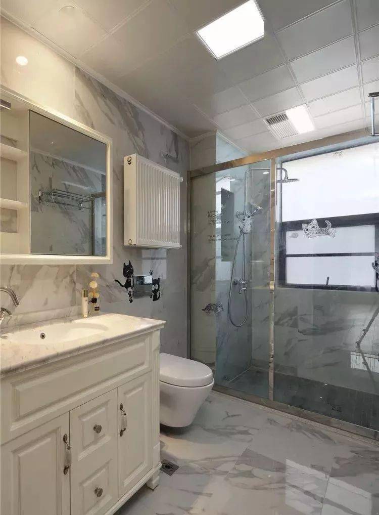 卫生间淋浴房设计装修效果图,清爽明亮的设计,你也可以拥有