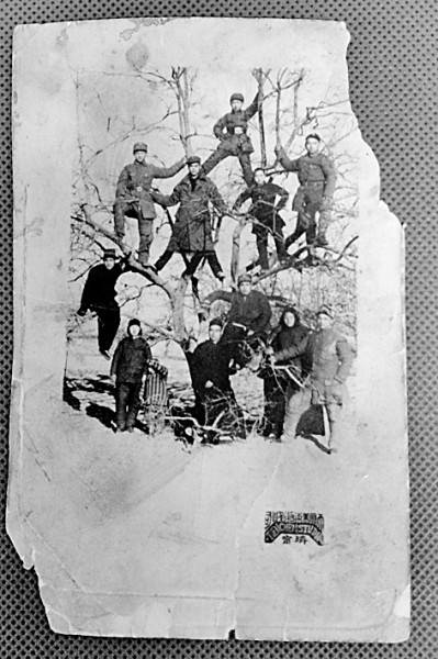 照片|“一树的八路军”老照片背后的抗战记忆