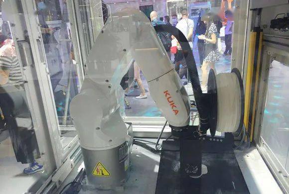 库卡|库卡正式发布首款中国团队自主研发机器人|工博会⑨