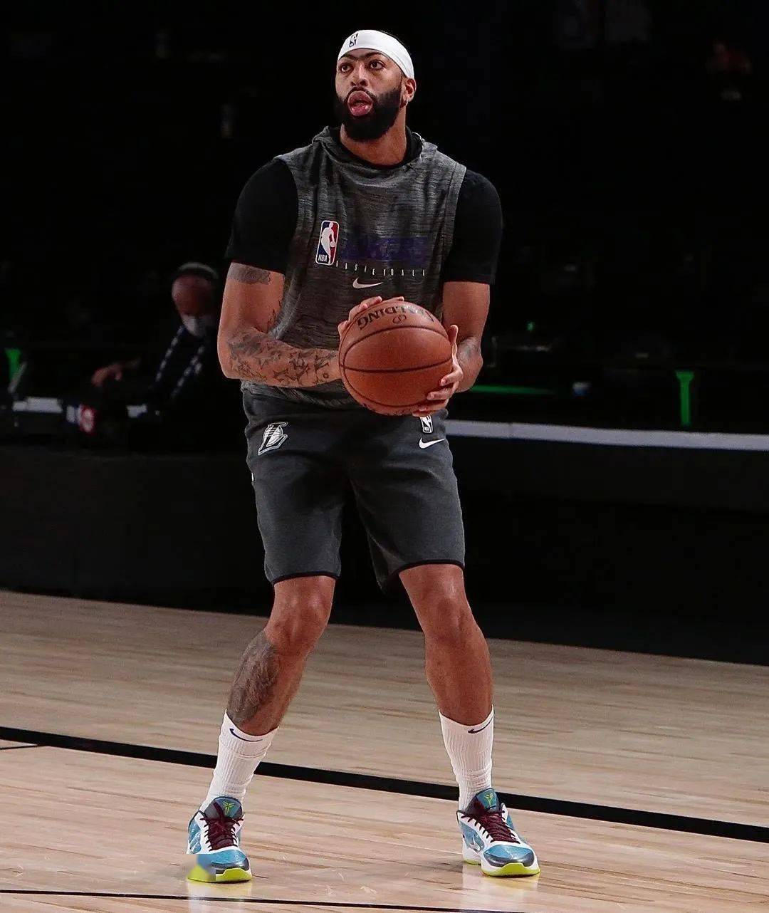 kobe 5 protro footlocker