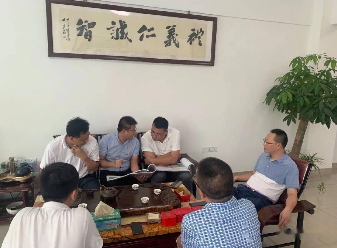 一线调研出新招 帮助镇村解难题——县委常委,组织部长陈志挺深入度尾