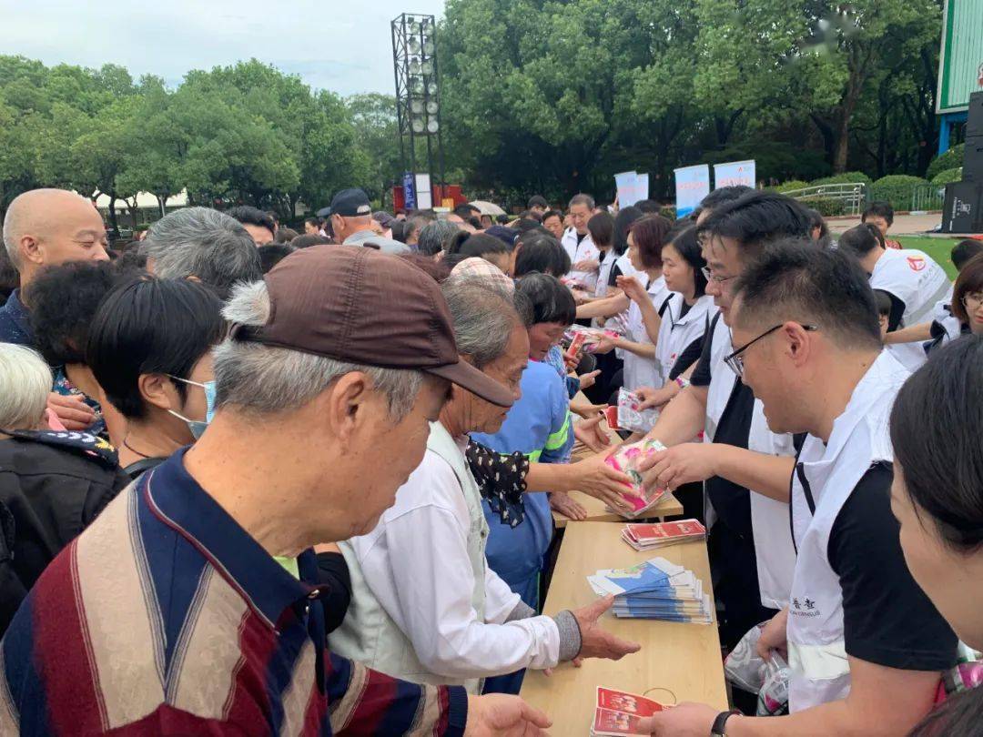 第七次人口普查不包括境外人员_第七次人口普查图片(3)