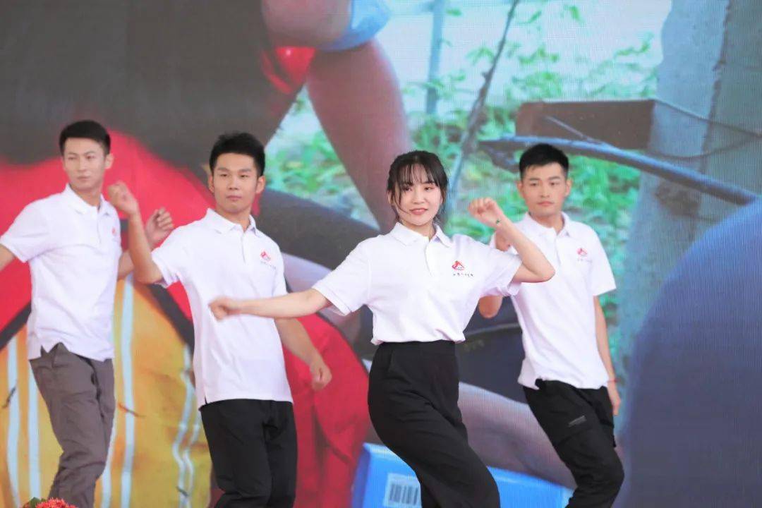 中国第七次人口普查员有好多_伊兰特第七代图片(2)