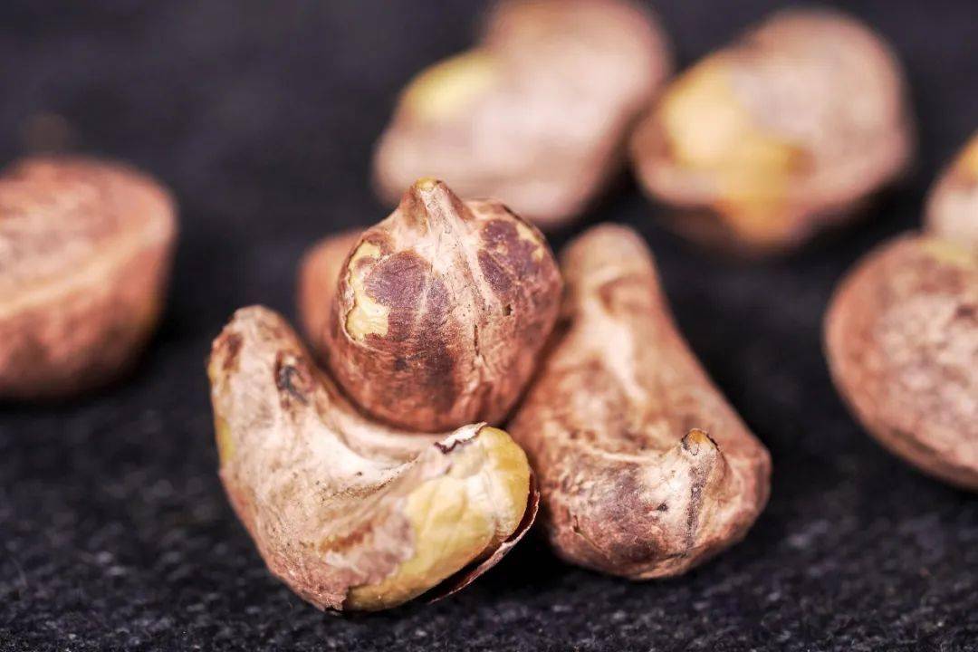 坚果|一定要试试这款【带衣腰果】了！又营养又好吃！平时喜欢吃坚果的股东