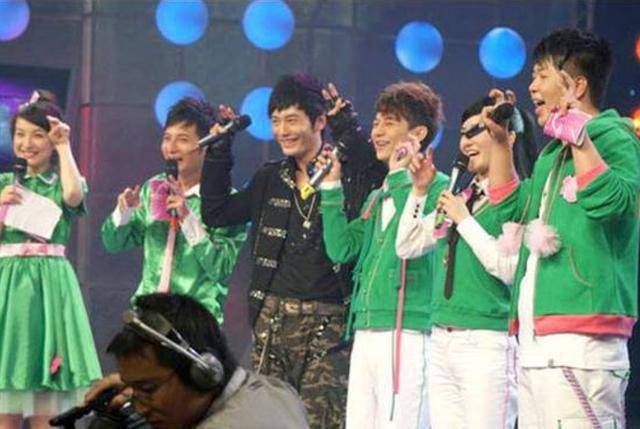 快乐大本营2020年最_从《快乐大本营》2020暑期创新企划,看出综艺常青树