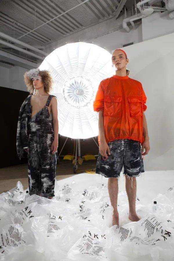 日本|承袭于三宅一生的精致街头雅痞，这个小众日本品牌有点东西