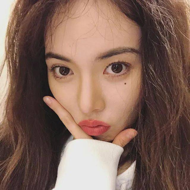 水润|《恶之花》李准基变身韩版“张东升”，女主发光美貌全靠“妆”？