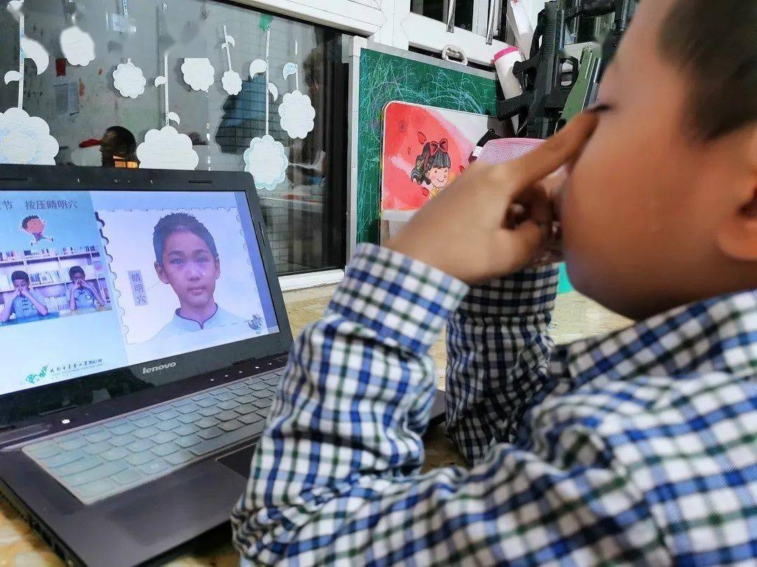 怎么做手机动态桌面 0366f7f9337549b28b2e178bb8257457.jpeg