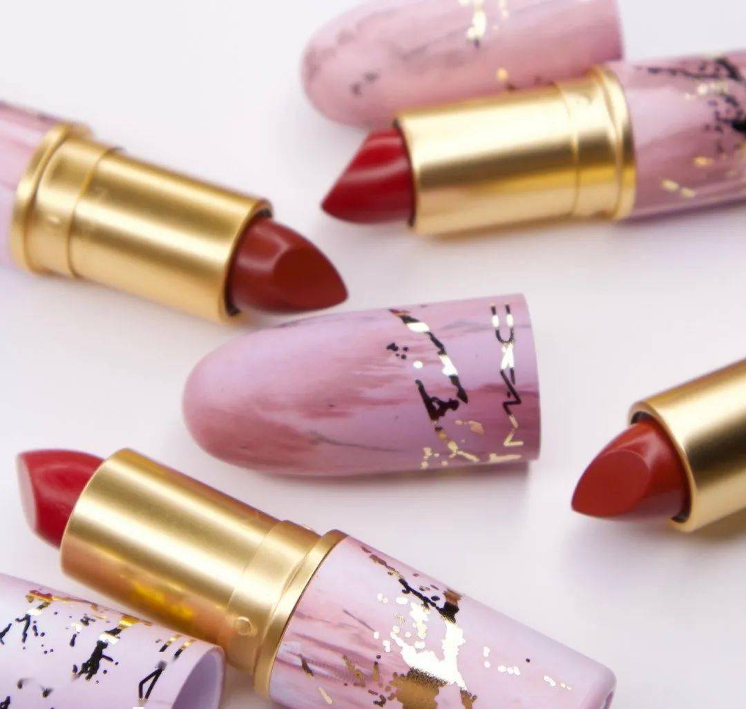 口红|MAC限定款口红129元疯抢！入秋必备4大神仙色，色泽高级饱满，显白不挑皮，上唇美炸了！