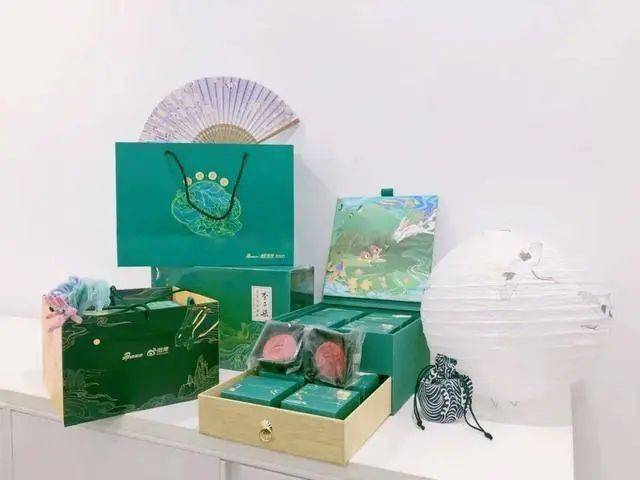 主题|今年这些大公司的月饼，羡慕哭了。