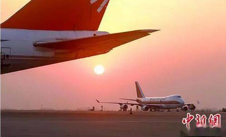 飞机场女生不上飞机 3f1315df28564f718e73d2c9f8a372c7.jpeg