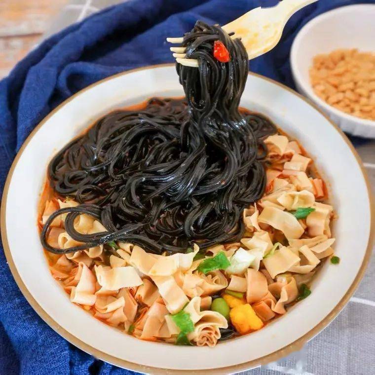 舅舅|9块9买一堆？！好吃又不胖的小零食