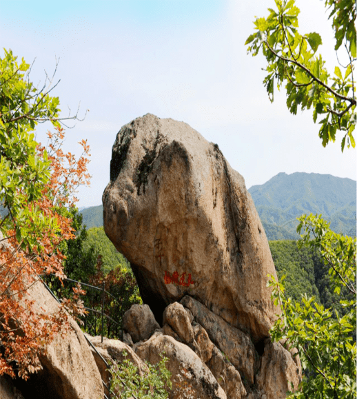 免费参观,需提前网上预约 五花山色,徒步登山,户外拓展 地 点:吉林市