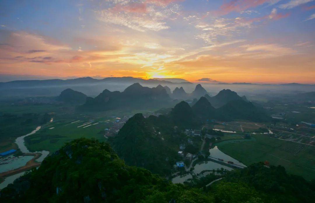 壮乡武鸣伊岭岩 伊岭岩景区是国家aaaa级旅游景区,位于南宁市武鸣区