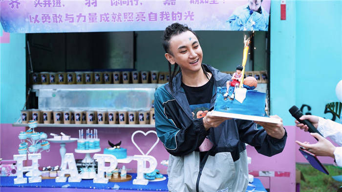 火神|生日获大惊喜 齐羽嘉感谢粉丝支持