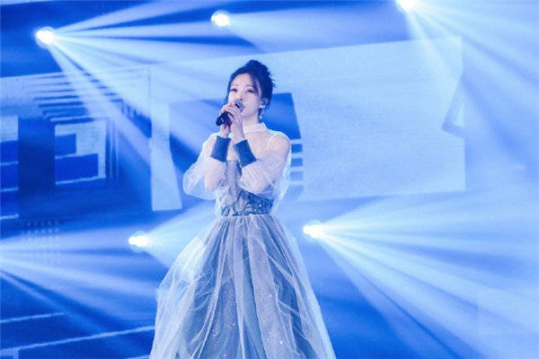 互动|冯提莫携新歌登陆《酷狗星乐坊》，超宠粉互动欢乐趴体上线